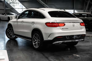 Sleek And Refined Mercedes Benz Gle-class Wallpaper