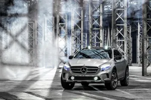 Sleek And Sophisticated Mercedes-benz Gla-class Wallpaper