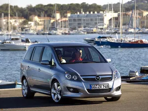 Sleek And Stylish Opel Zafira On The Road Wallpaper