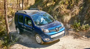 Sleek And Stylish - Renault Kangoo On The Road Wallpaper