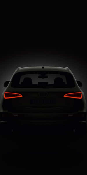 Sleek Audi Q5 In A Modern Urban Setting Wallpaper