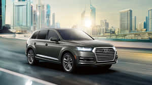 Sleek Audi Q7 - The Epitome Of Luxury And Performance Wallpaper