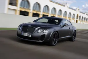 Sleek Bentley Continental Supersports In Action Wallpaper