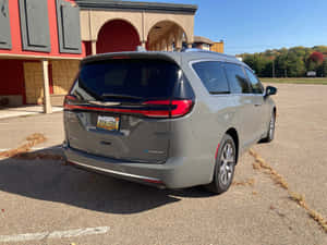 Sleek Design, Ultimate Performance – Chrysler Pacifica Wallpaper