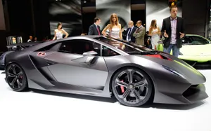 Sleek Lamborghini Sesto Elemento In Action Wallpaper