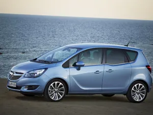 Sleek Opel Meriva Designed For The Modern Adventurer Wallpaper