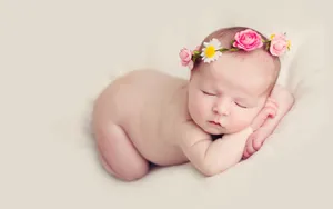 Sleeping Newborn Baby Wallpaper