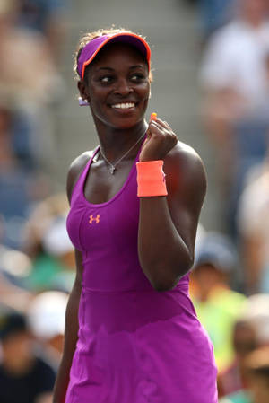 Sloane Stephens In Purple Tennis Outfit Wallpaper