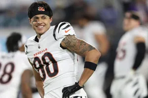 Smiling Football Player Number80 Wallpaper