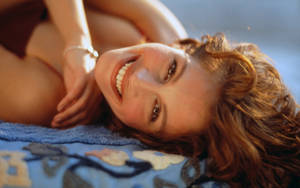 Smiling Julia Roberts Wallpaper