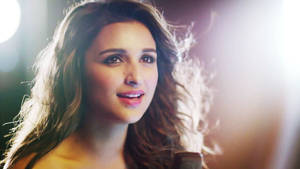 Smiling Parineeti Chopra Wallpaper