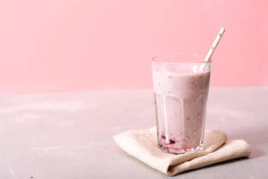 Smoothie In Pastel Pink Shade Wallpaper