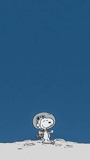Snoopy Astronauton Moon Wallpaper Wallpaper