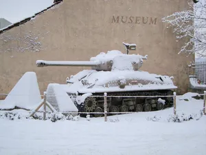 Snow Covered Tankat Diekirch Museum Wallpaper