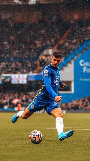 Soccer Player Rainy Match Action Wallpaper