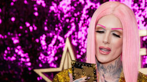 Socializing Jeffree Star Wallpaper