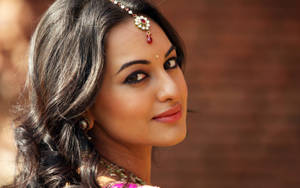 Sonakshi Sinha Gorgeous Makeup Wallpaper