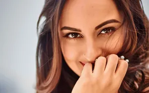 Sonakshi Sinha On Sexy Model Vibe Wallpaper