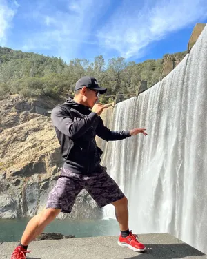 Song Yadong Scenic Kung Fu Training Wallpaper