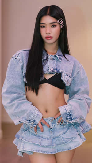 Sophia Katseye Denim Fashion Wallpaper