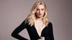 Sophie Turner In Black Dress Wallpaper