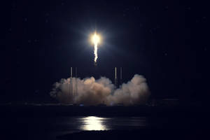 Spacex Rocket Night Take Off Wallpaper