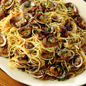 Spaghetti Alla Vongole Top View Shot Wallpaper