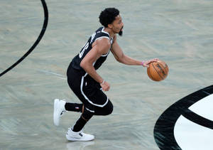 Spencer Dinwiddie Dribble Pose Wallpaper