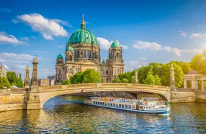 Spree River Cruise Passing Museum Island Wallpaper