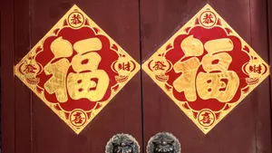 Spring Couplets With Fu Characters Wallpaper