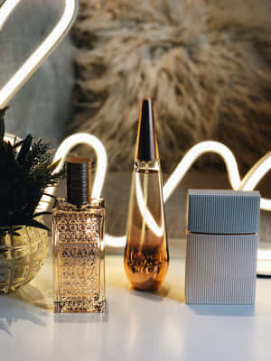 Springtime Bliss Perfume Wallpaper