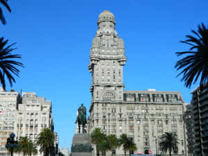 Statue At Palacio Salvo Wallpaper