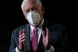 Steny Hoyer Wearing Mask Wallpaper