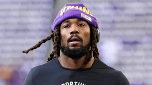 Step Out In Style With Purple Accessories Wallpaper