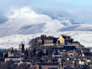 Sterling Castle Mountains Wallpaper