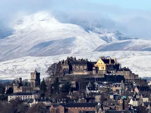 Sterling Castle Mountains Wallpaper