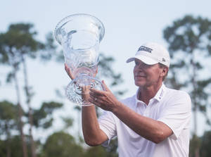 Steve Stricker Raising A Glass Trophy Wallpaper