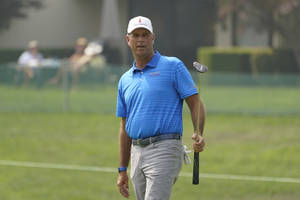 Stewart Cink Standing In A Field Wallpaper