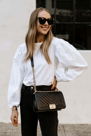 Striking Black And White Fashion Statement Wallpaper