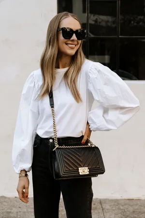 Striking Black And White Fashion Statement Wallpaper