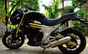 Strong And Stylish - Mahindra Mojo Motorcycle Wallpaper