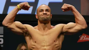 Strong Head Eddie Alvarez Ufc Fight Wallpaper