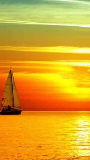 Stunning Autumn Scenery At The Peak Of Fall Wallpaper