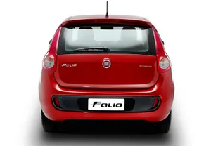 Stunning Fiat Palio In Vibrant Red Wallpaper