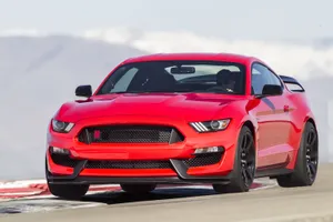 Stunning Ford Mustang Shelby Gt350 In Action Wallpaper