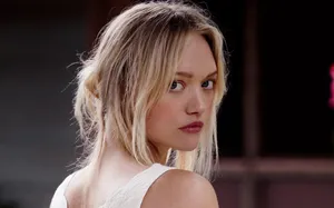 Stunning Gemma Ward Posing In A Photoshoot Wallpaper