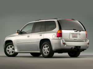 Stunning Gmc Envoy In Red Wallpaper