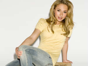 Stunning Hayden Panettiere Posing In A Photoshoot Wallpaper