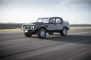 Stunning Lamborghini Lm002 On Display Wallpaper
