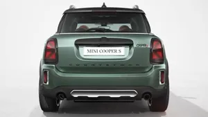 Stunning Mini Cooper S In Action Wallpaper